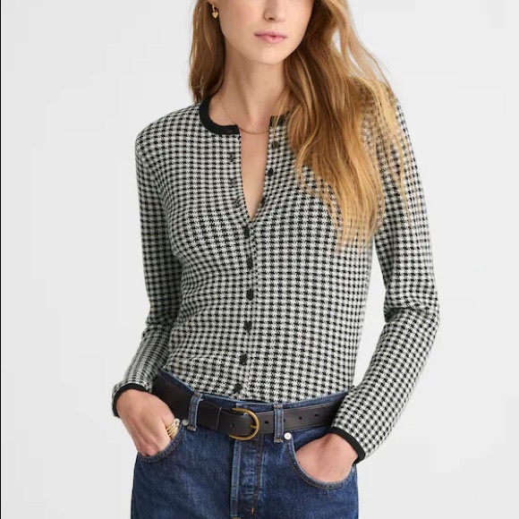 Madewell Houndstooth Crewneck Cardigan in 100% Merino Wool - Picture 2 of 10